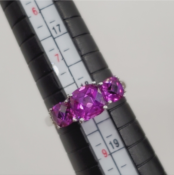 10k Solid White Gold Checkerboard Cut Purple Sapphire & Genuine Diamond Ring - Picture 6 of 6